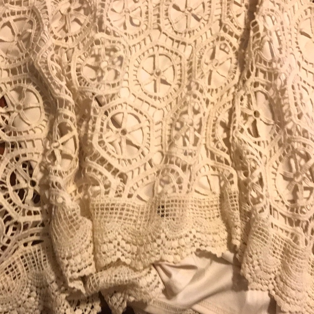 Lace skirt